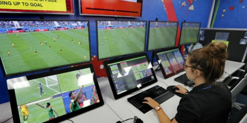 VAR Và Ảnh Hưởng Đến Chiến Thuật Thi Đấu